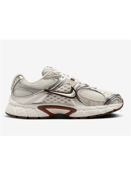 w v5 rnr NIKE | HQ7901102