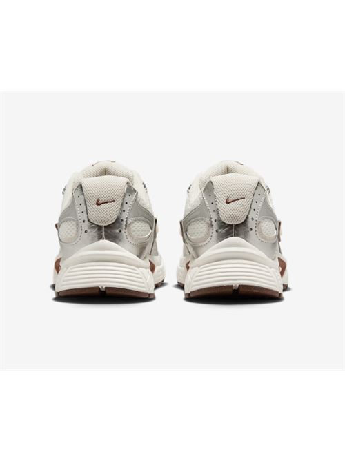 w v5 rnr NIKE | HQ7901102