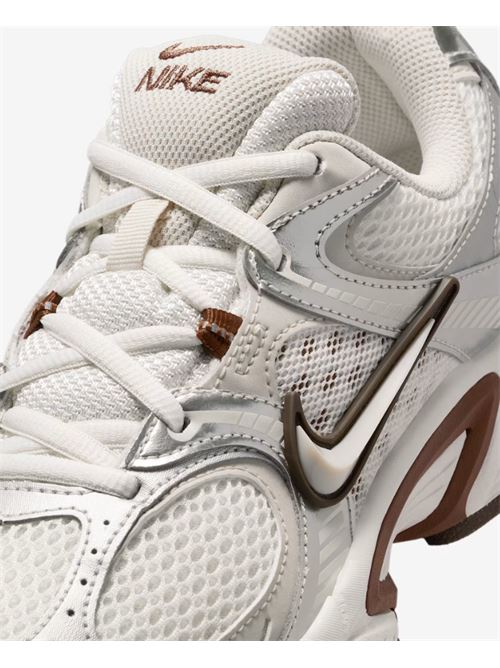 w v5 rnr NIKE | HQ7901102