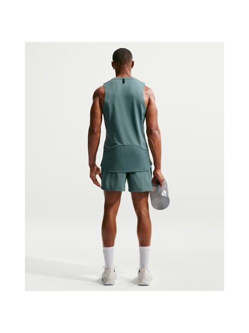  NIKE | HV0411382